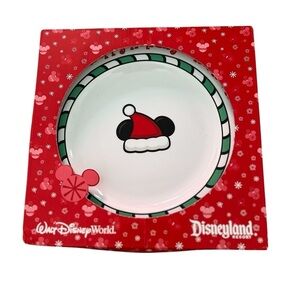 Walt Disney World Disneyland Holiday Christmas Dessert Mickey Plates 8”  New